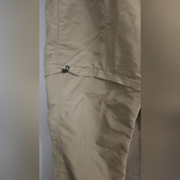 L.L. BEAN Khaki No Fly Zone Convertible TAIP Off Hiking UPF 50+. Size Large - Picture 7 of 11